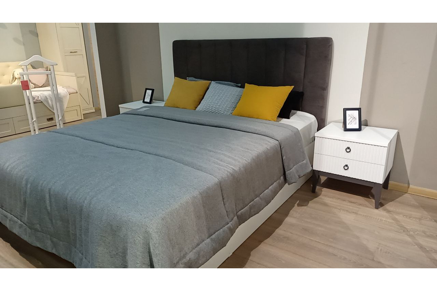 Распродажа - изображение №5 "Спальня Хилтон (выставочный образец)"  на www.Angstrem-mebel.ru